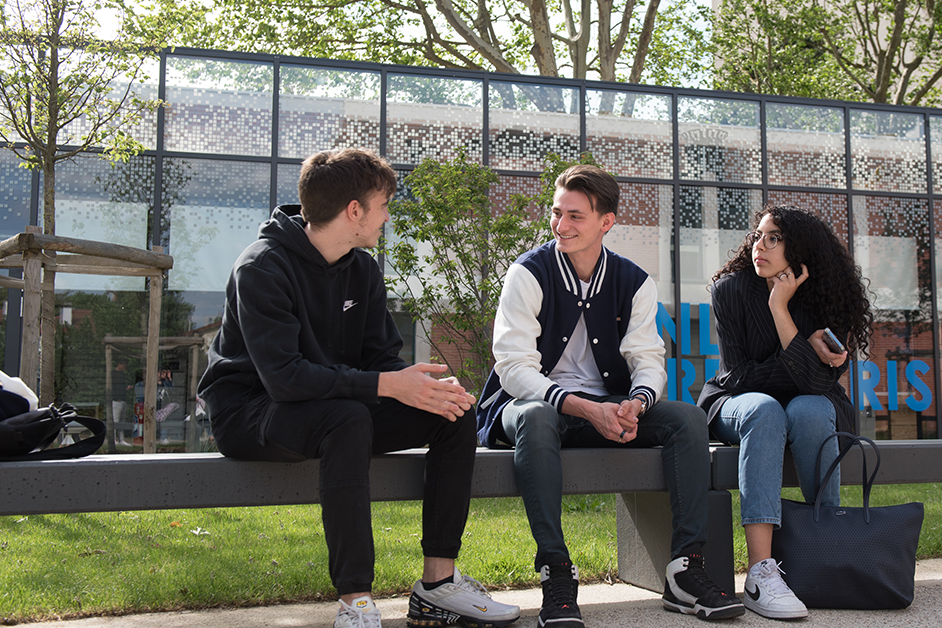 découvrez les meilleures universités de marketing pour étudiants en france, offrant des programmes innovants, des stages enrichissants et un réseau professionnel solide pour garantir votre succès dans le domaine du marketing.